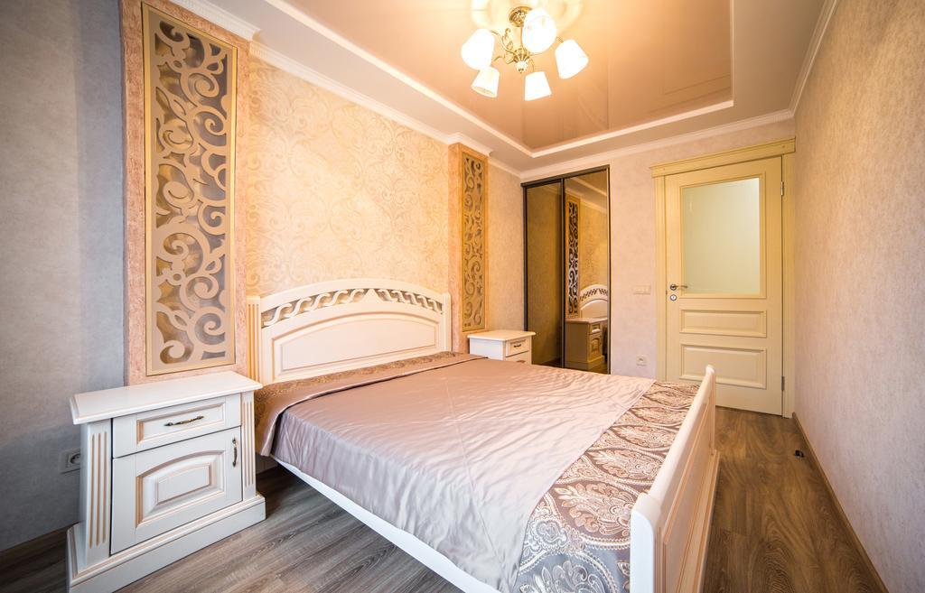 Apartments On Svobody Avenue- The Center Of Lviv Exteriör bild