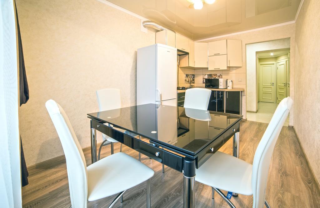 Apartments On Svobody Avenue- The Center Of Lviv Exteriör bild